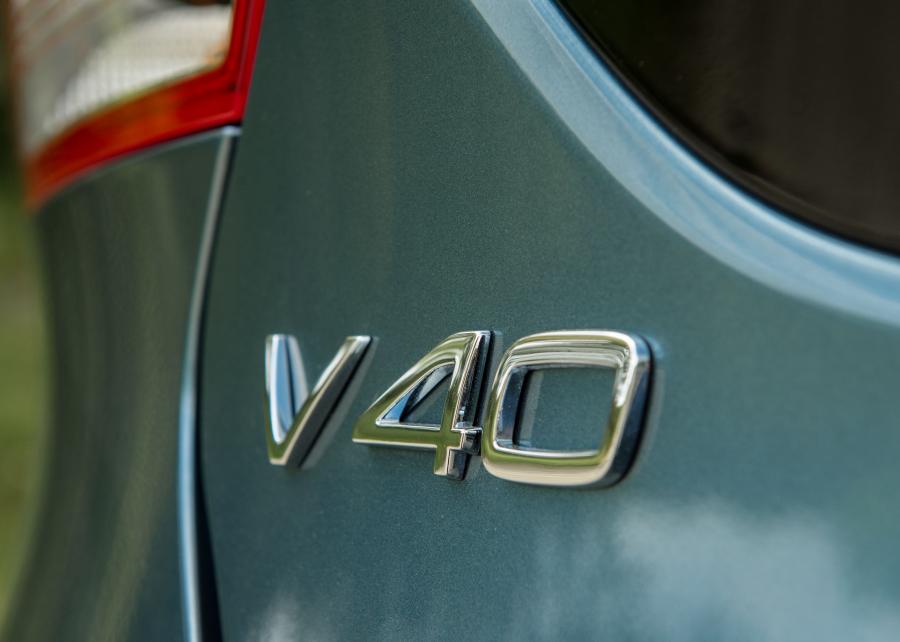  Volvo V40 2012 года  (фото 84 из 183)